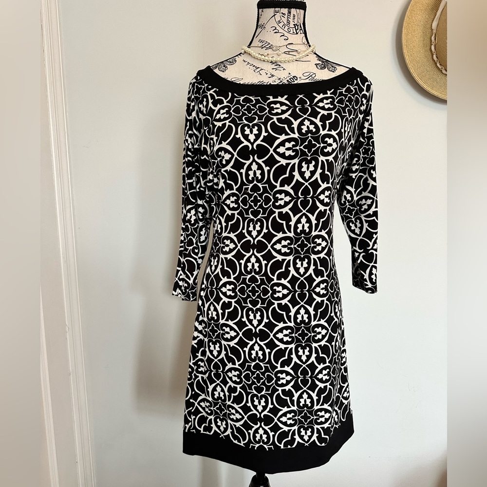 White House Black Market Classy Wrinkle-Free Black and White Patterned Dress